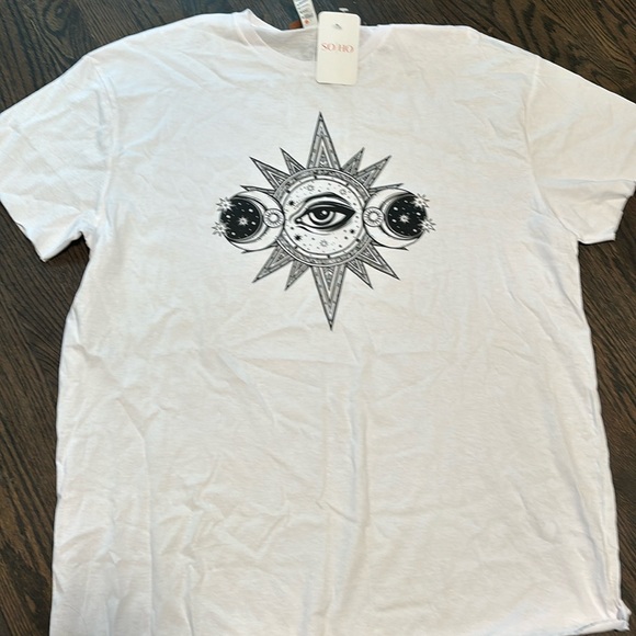 SO HO Tops - NWT celestial graphic women’s t shirt. XL